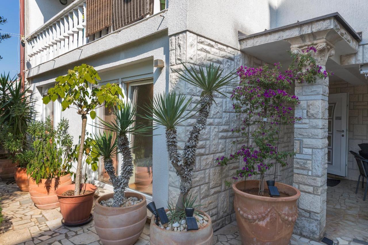 Apartments Villa Lungomare Pula Dış mekan fotoğraf