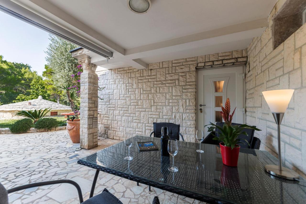 Apartments Villa Lungomare Pula Dış mekan fotoğraf